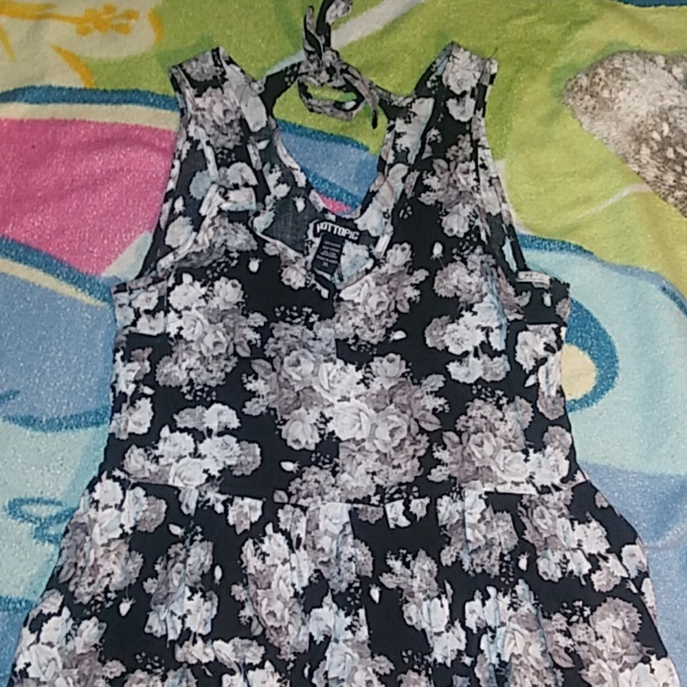 Hot topic dress